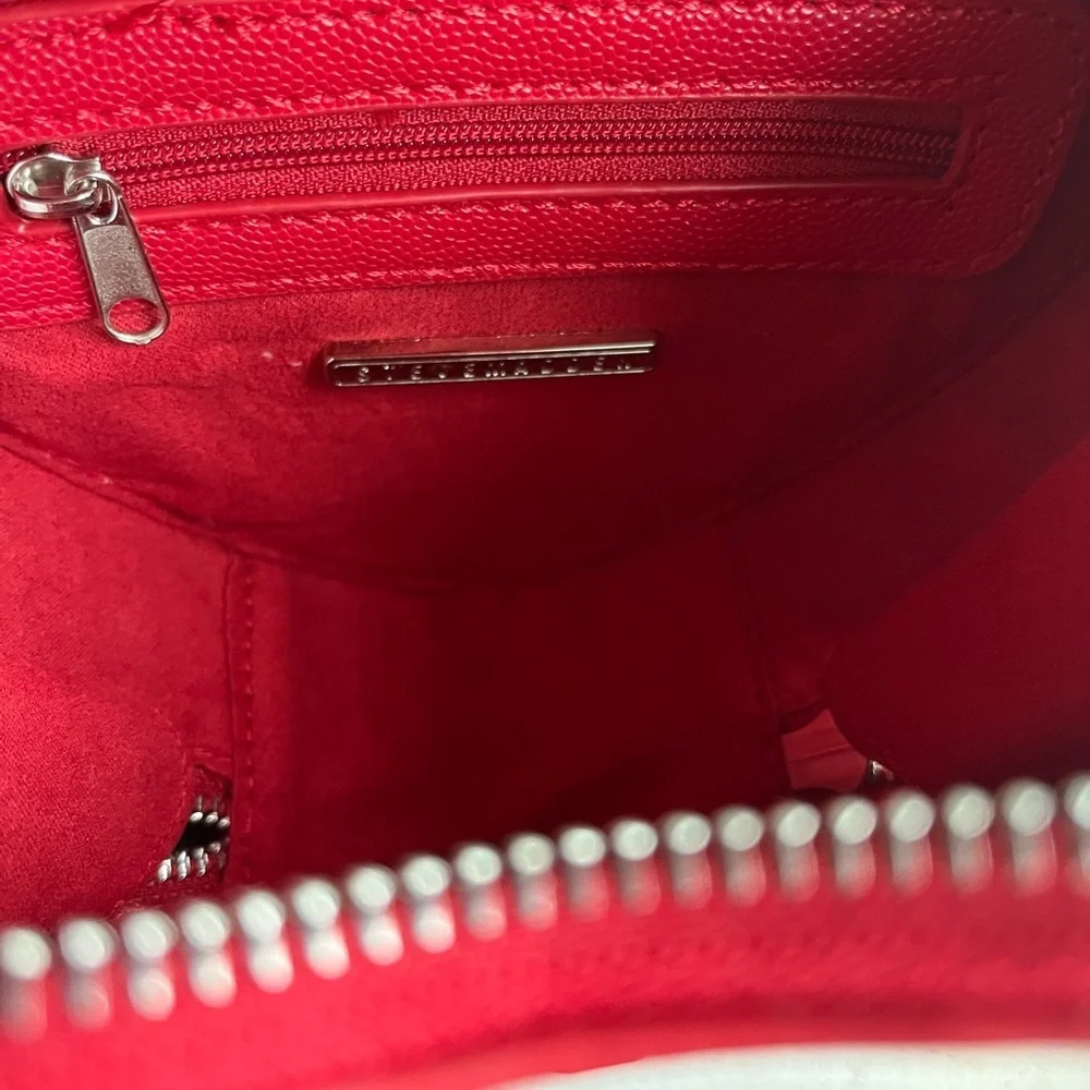 Steve Madden Crimson Heart Crossbody Bag 2 Straps Removable Pouch NWT